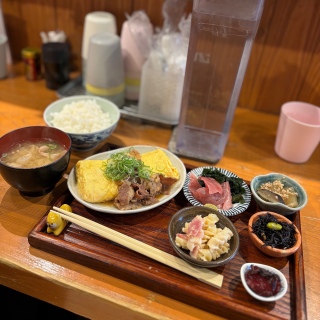 ������������H